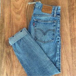 Levi’s Wedgie Jeans